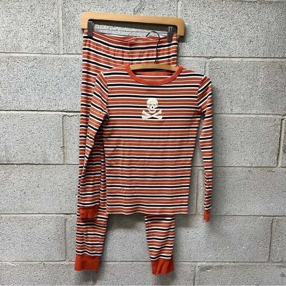 Lands’ End Skull And Bones Pajama Set
